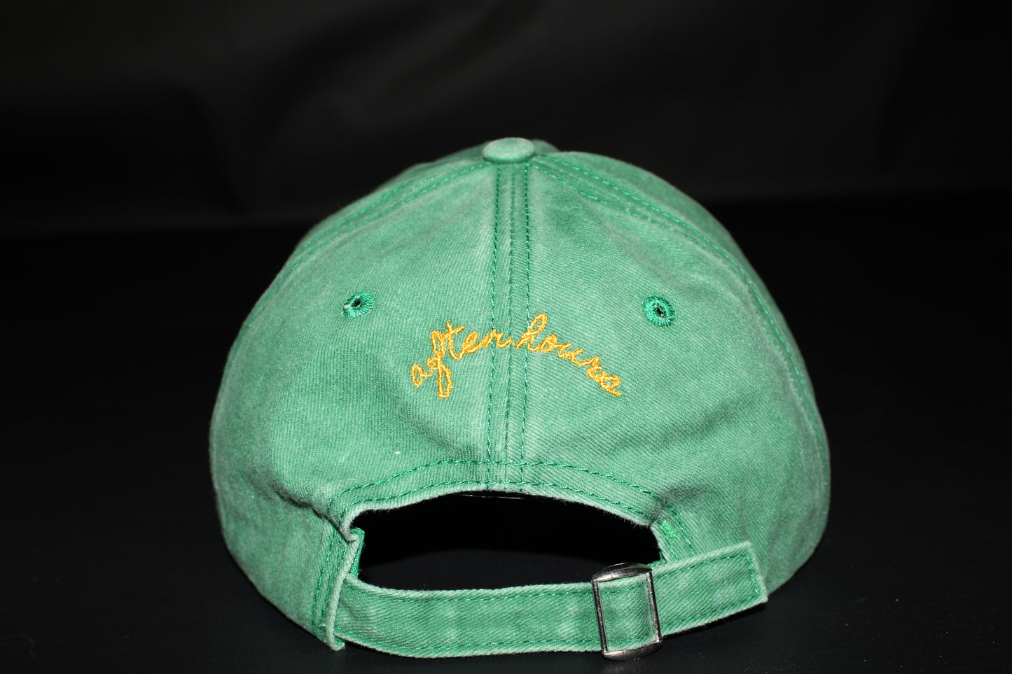Gorra After Hours Verde Pino con Bordado Oro
