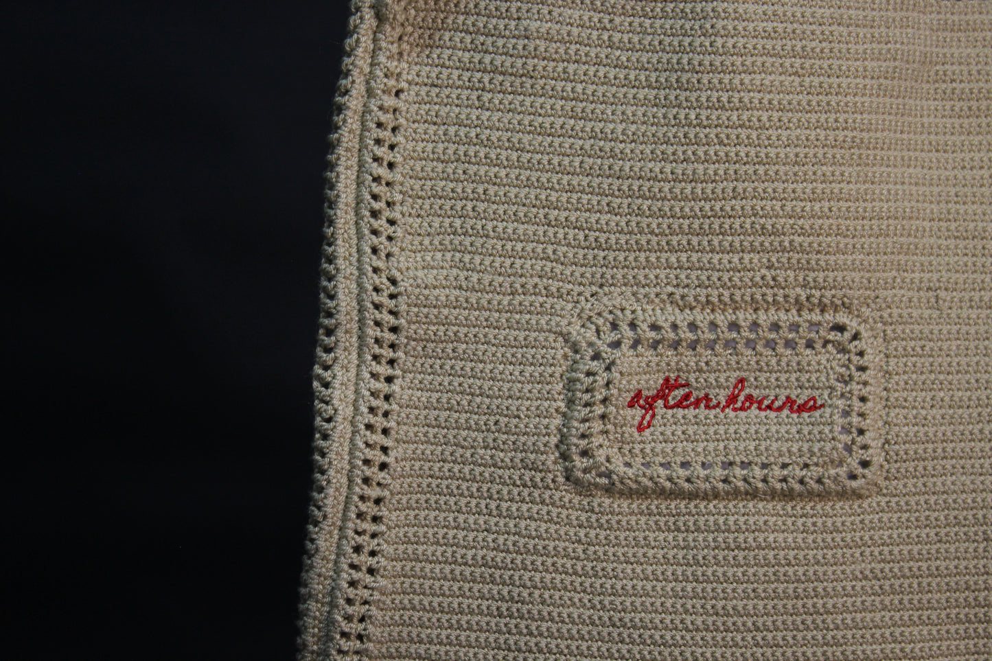 Tote Bag Tejida After hours – Bordado Rojo