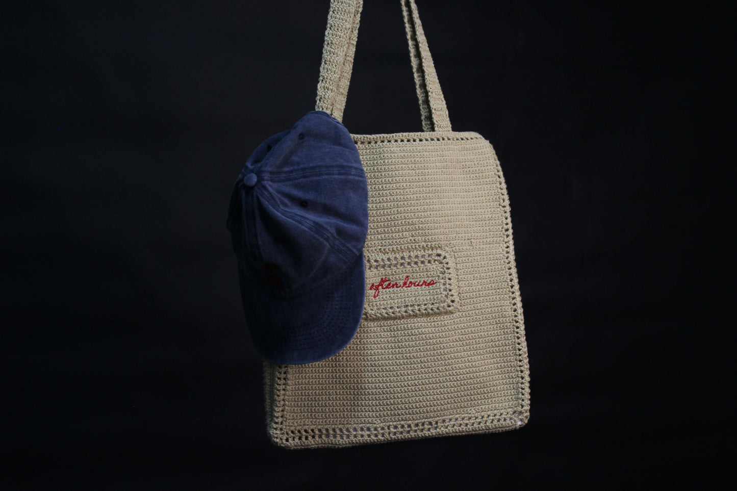 Tote Bag Tejida After hours – Bordado Rojo