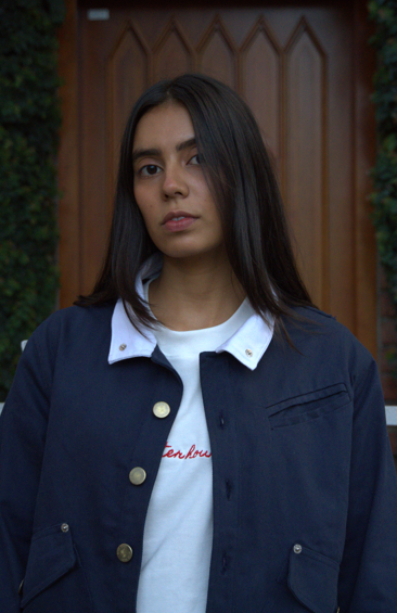 Chaqueta Azul Marino After hours – Detalle Cuello Blanco