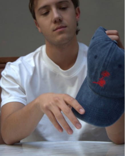 Gorra After Hours Azul Marino con Bordado Rojo